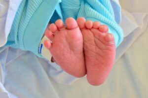 出産後の抜け毛を効果的にケアする方法は？