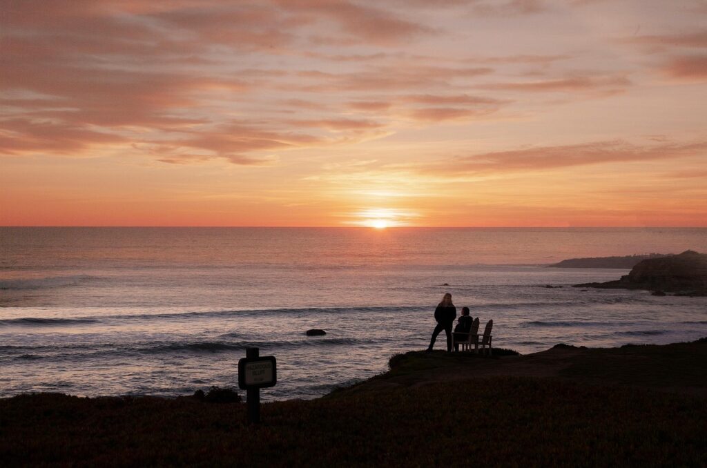 産後の抜け毛が1年続く原因と対策は？
