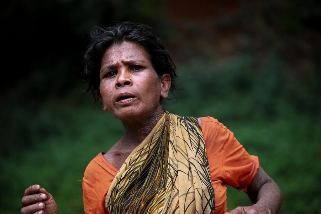 産後の抜け毛が原因で分け目が薄い時の対策は？