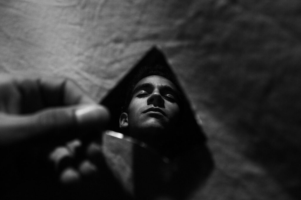 産後の不安と抜け毛に悩むママが知っておくべき対策は？